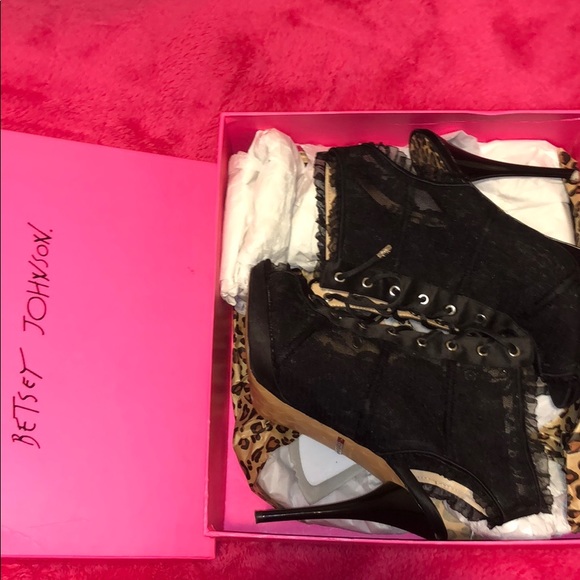 Betsy Johnson Lace Platform Bootie - Picture 5 of 6